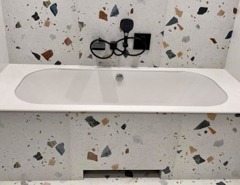 Стеновая панель в ванную из акрилового камня LG Himacs
